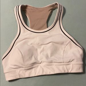 White lululemon sports bra